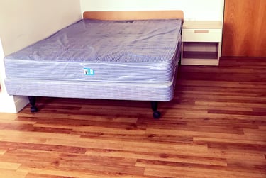 1 bed studio, City Centre, Neath, Swansea, SA15HN - Image 3