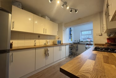 1 bed house, Adamsdown, Adamstown, Cardiff, CF240HQ - Image 2