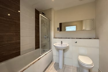 2 bed flat, Cardiff Bay, Splott, Cardiff, CF104JD - Image 10