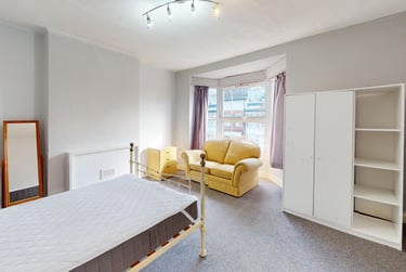 4 bed house, Fosse Road South, City Centre, Leicester, LE30FW - Image 3