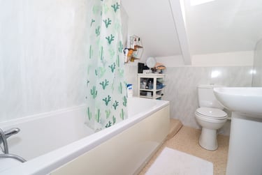 1 bed flat, Adamsdown, Adamstown, Cardiff, CF240LF - Image 4