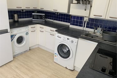 4 bed house, Brynmill Terrace, Brynmill, Swansea, SA20BA - Image 2