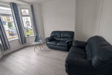 4 bed house, N/A, Adamstown, Cardiff, CF241QG - Image 3