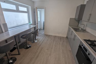 4 bed house, N/A, Adamstown, Cardiff, CF241QG - Image 7