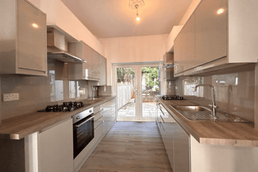 6 bed house, N/A, Cathays, Cardiff, CF244QB - Image 1