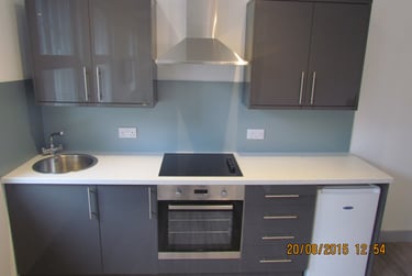 1 bed flat, Llanfair House, St Mary's Square, Swansea, SA13LP - Image 3