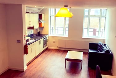 1 bed studio, City Centre, Neath, Swansea, SA15HN - Image 1