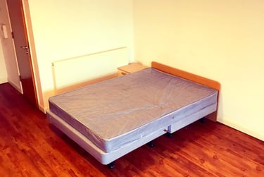 1 bed studio, City Centre, Neath, Swansea, SA15HN - Image 4