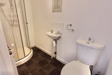 5 bed house, Mount Pleasant, Swansea, SA14HF - Image 11