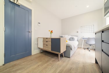 1 bed flat, Cathays, Cardiff, CF103EE - Image 1