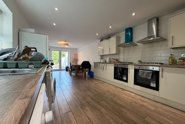 8 bed house, Cathays, Cardiff, CF244AS - Image 2