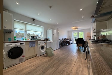 8 bed house, Cathays, Cardiff, CF244AS - Image 3