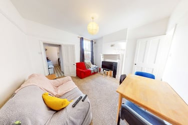 3 bed house, Bulwer Road, Clarendon Park, Leicester, LE23BU - Image 1