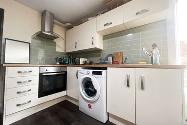1 bed flat, Roath, Cathays, Cardiff, CF244RP - Image 3