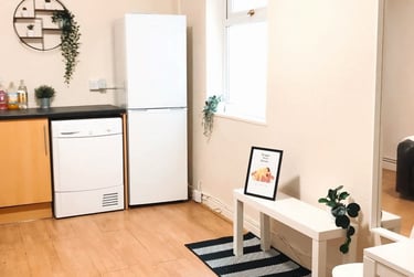 5 bed house, Brynmill, Swansea, SA20AQ - Image 2