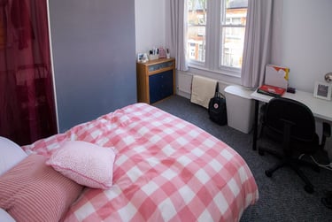 3 bed house, Avenue Road Extension, Knighton, Leicester, LE23ER - Image 2