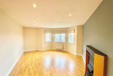 2 bed flat, Firbank, City Centre, Preston, PR56SU - Image 2