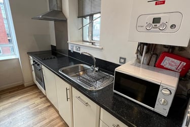 1 bed studio, City Centre, Neath, Swansea, SA15HN - Image 5