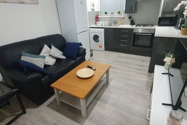 1 bed flat, 1, 30, Plasnewydd, Cardiff, CF243BG - Image 2