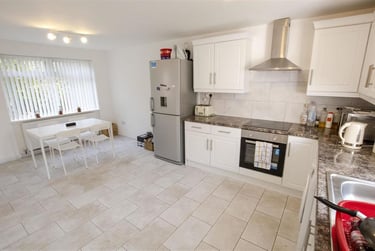 4 bed house, Leahurst Crescent, Harborne, Birmingham, B170LG - Image 3