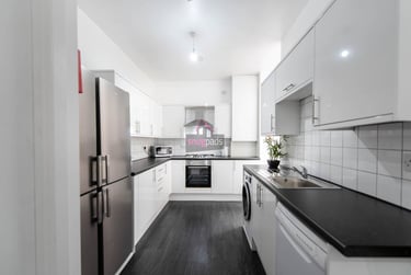 6 bed house, Salford, Weaste, M65QT - Image 4