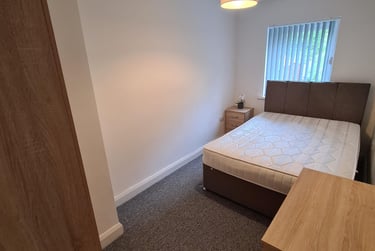 2 bed house, Waun Wen, Mount Pleasant, Swansea, SA16FH - Image 1