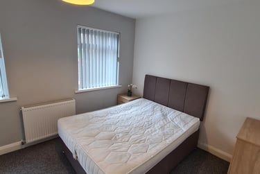 2 bed house, Waun Wen, Mount Pleasant, Swansea, SA16FH - Image 3