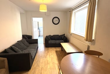 5 bed house, Brynmill, Uplands, Swansea, SA20EB - Image 1