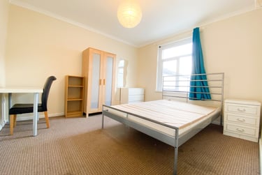 3 bed flat, Roath, Plasnewydd, Cardiff, CF243BQ - Image 4