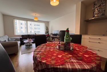 1 bed flat, Cardiff Bay, Cardiff, CF104RH - Image 1