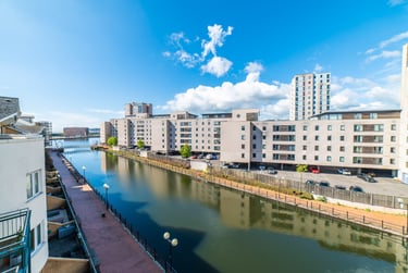 1 bed flat, Cardiff Bay, Cardiff, CF104RH - Image 5