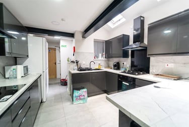 6 bed house, Heeley Road, Selly Park, Birmingham, B296EL - Image 4