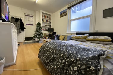 1 bed flat, Cathays, Cardiff, CF103EE - Image 2