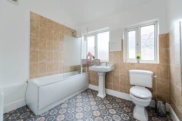 3 bed house, Salford, Irlams O' Th' Height, M67FQ - Image 6