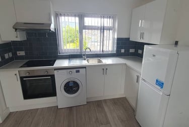 1 bed studio, 5, 95, Cathays, Cardiff, CF244HT - Image 3
