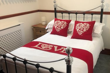 1 bed flat, Sketty Road, Uplands, Swansea, SA20EU - Image 1