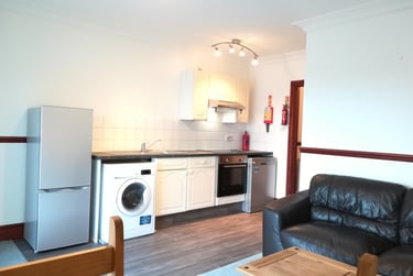 1 bed flat, Sketty Road, Uplands, Swansea, SA20EU - Image 2