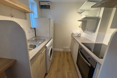 1 bed flat, Roath, Plasnewydd, Cardiff, CF235BX - Image 8