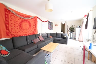 9 bed house, Cathays, Plasnewydd, Cardiff, CF244AT - Image 1