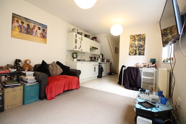 1 bed flat, Cathays, Plasnewydd, Cardiff, CF244AT - Image 1