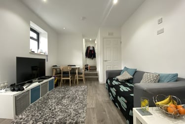 1 bed flat, Cathays Park, City Centre, Cardiff, CF103BA - Image 2
