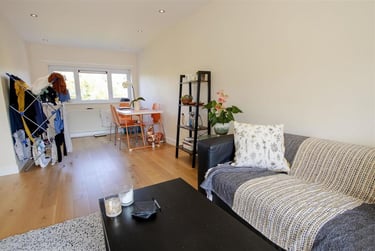 2 bed flat, Herons Way, Selly Park, Birmingham, B296TR - Image 3