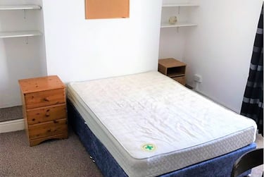 3 bed house, Sandfields, Brynmill, Swansea, SA13UA - Image 1