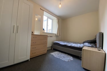 1 bed flat, Adamsdown, Adamstown, Cardiff, CF240LF - Image 4