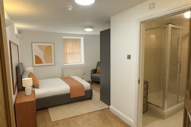 2 bed flat, (En-suites), Knighton Road, Stoneygate, Leicester, LE23HL - Image 1