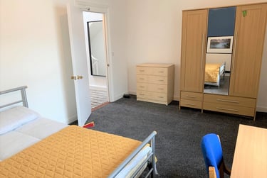 6 bed house, City Centre, Mount Pleasant, Swansea, SA14HR - Image 3