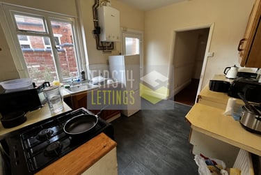 3 bed house, Howard Road, Clarendon Park, Leicester, LE21XN - Image 2