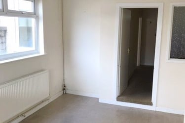 3 bed house, Danygraig Road, Swansea, SA18NB - Image 2