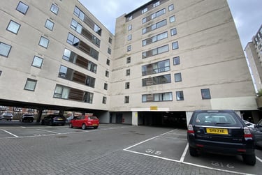 2 bed flat, Cardiff Bay, Cardiff, CF104RF - Image 11