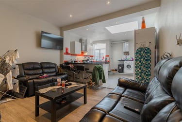 7 bed house, Tiverton Road, Selly Park, Birmingham, B296BP - Image 2